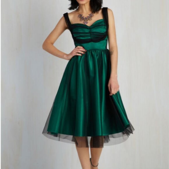 Stop Staring Esmerelda Green and Black Swing Dress Size Small - Picture 1 of 8